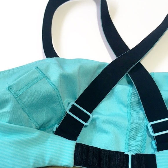 Lululemon Run Catch Me Tank Top - Picture 6 of 8